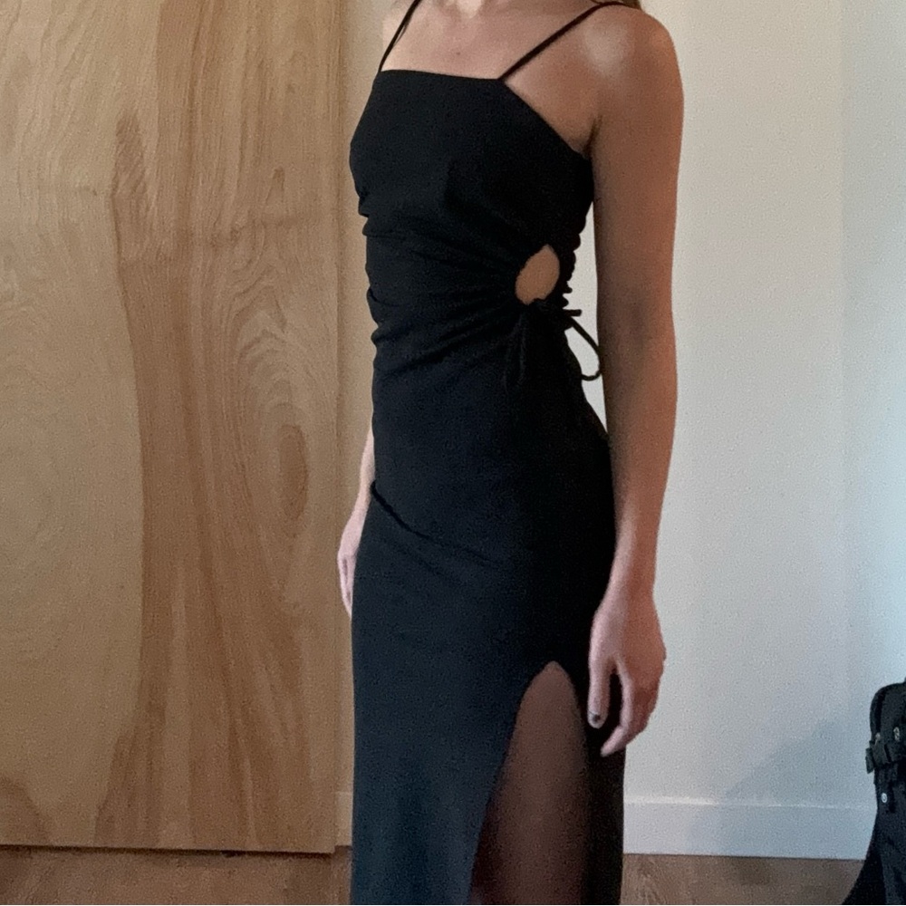 Black Cutout Midi Dress - Picture 2 of 2